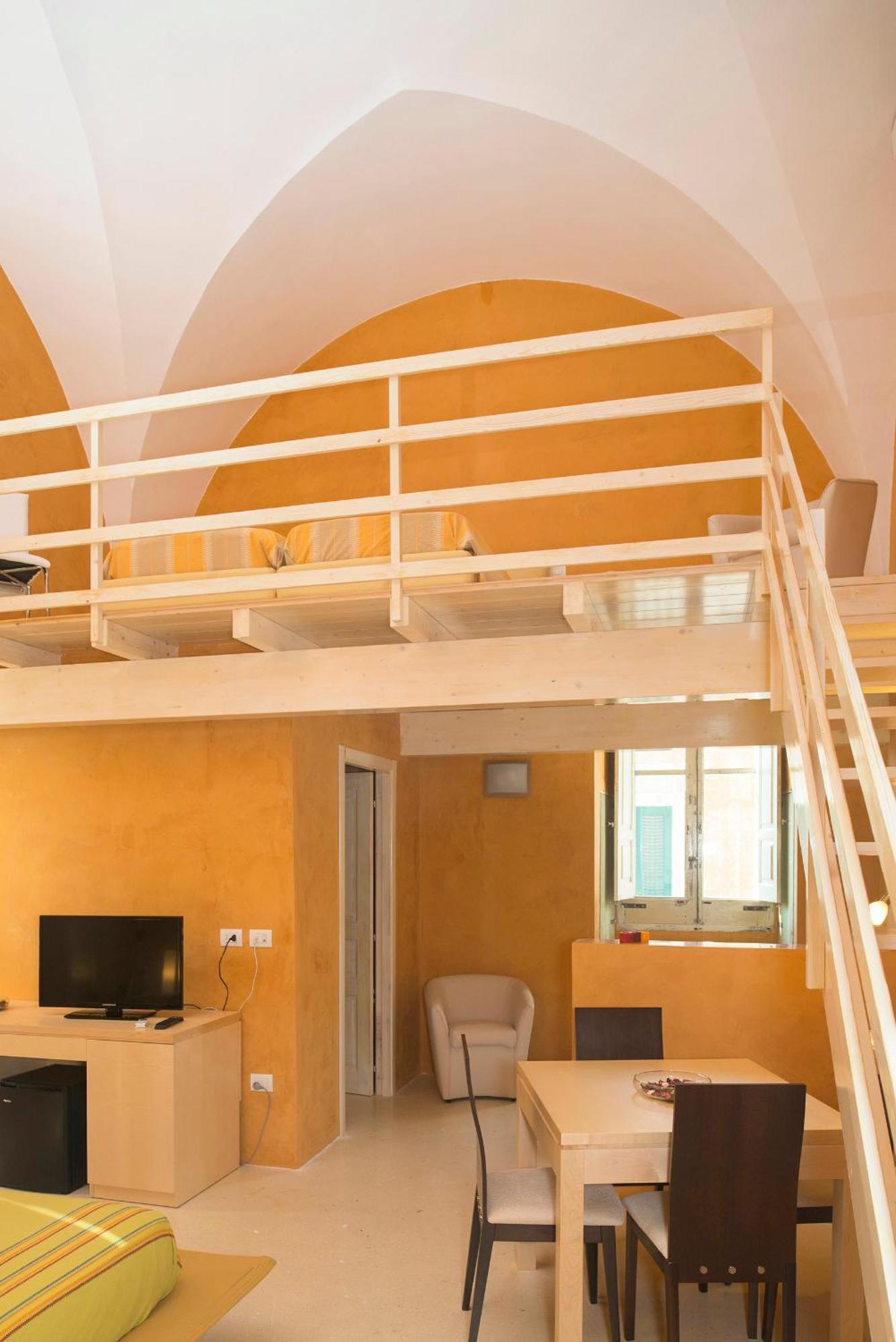 Relais Carlo V - Palazzo Storico Couette-café 2*