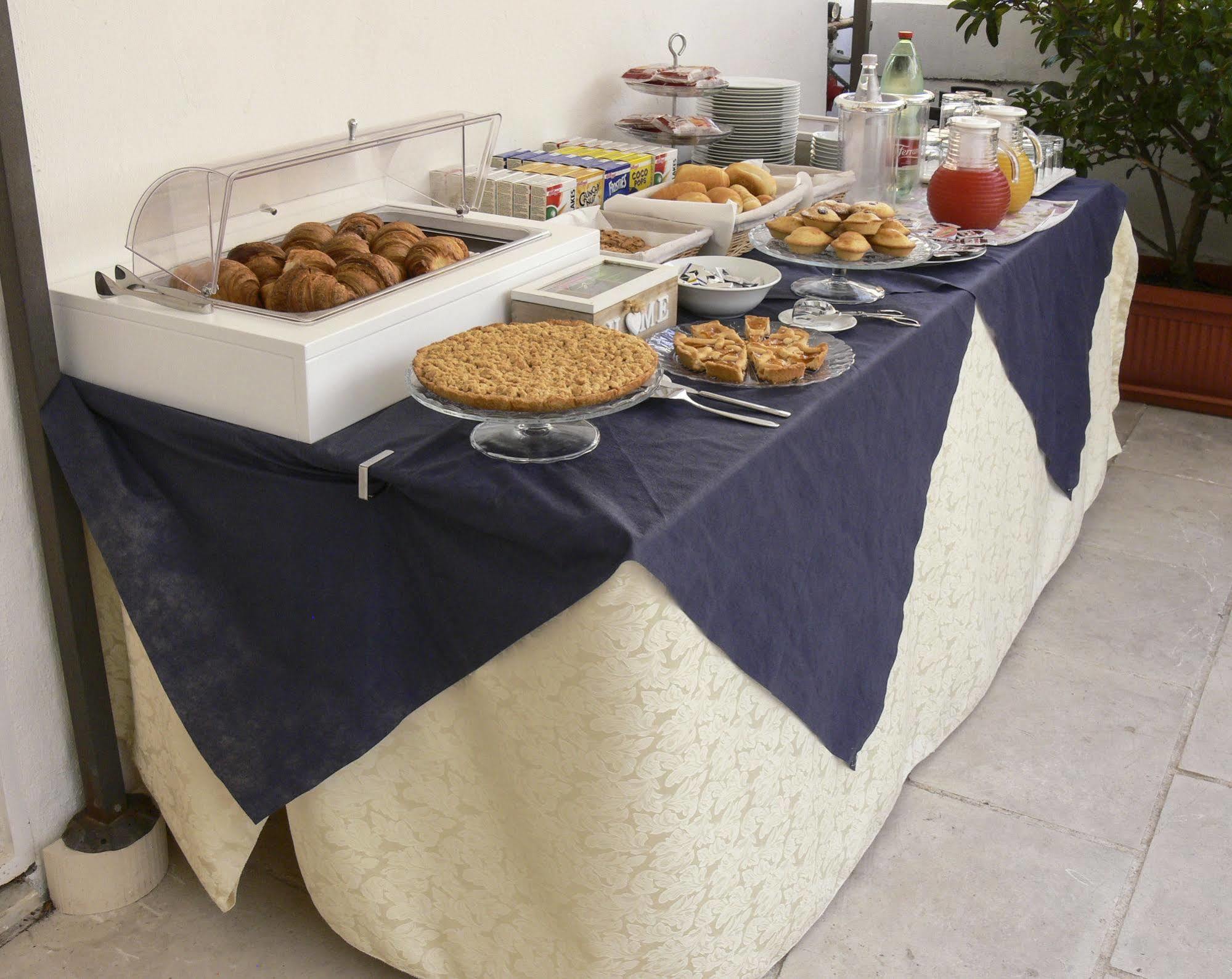 Relais Carlo V - Palazzo Storico Couette-café 2*