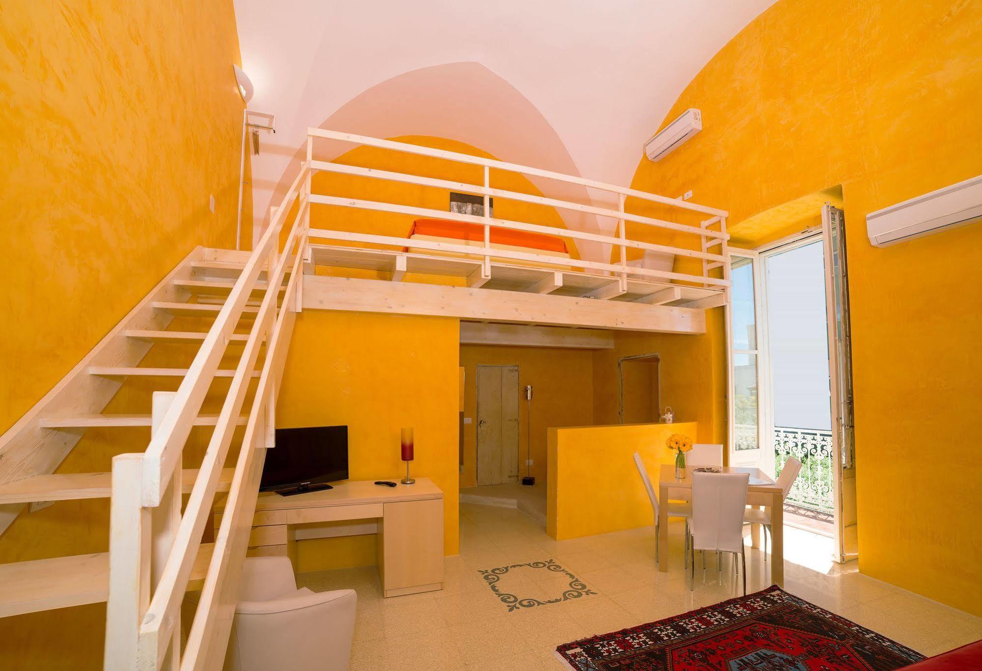 Relais Carlo V - Palazzo Storico Frühstückspension Gallipoli