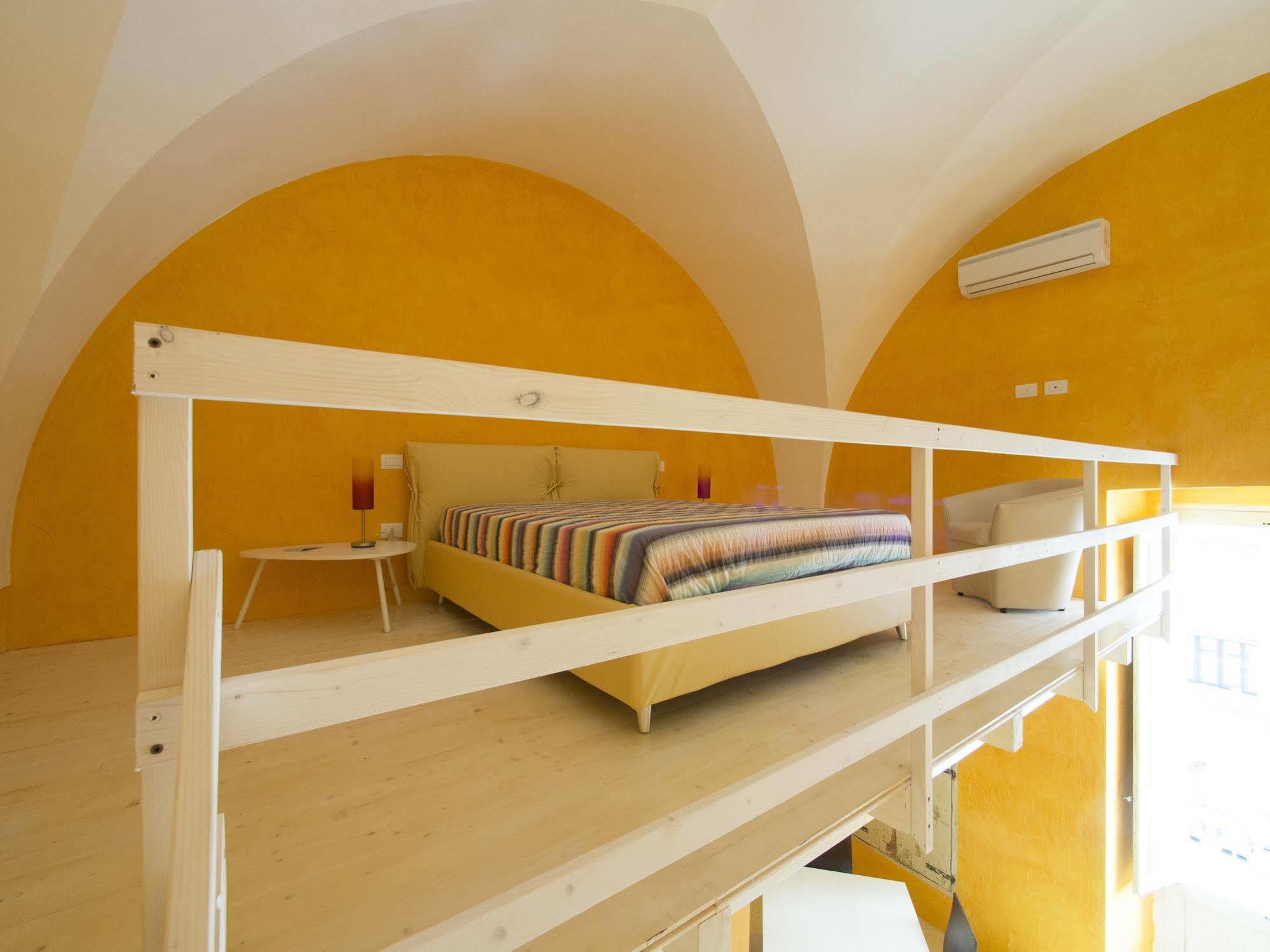 Relais Carlo V - Palazzo Storico 2*