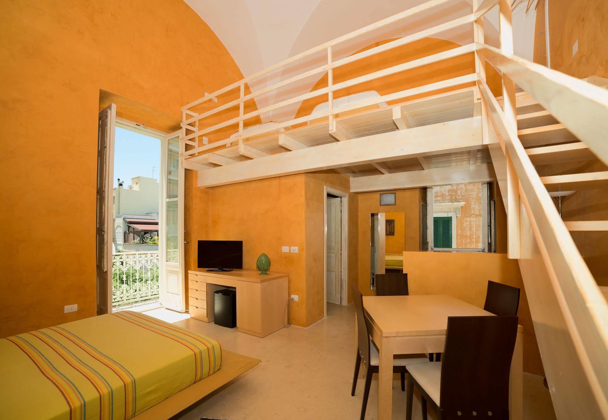 Relais Carlo V - Palazzo Storico Frühstückspension Gallipoli